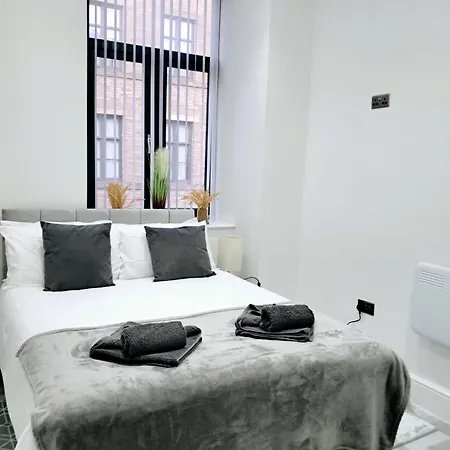 Apartment B06 Centre 1 Bed Boutique Airport7m Theatres10mins Lets Serviced *
