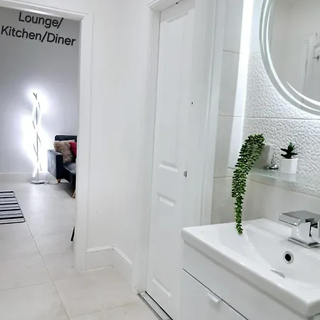B06 Centre 1 Bed Boutique Airport7m Theatres10mins Lets Serviced Bradford (West Yorkshire)