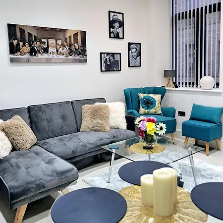 B06 Centre 1 Bed Boutique Airport7m Theatres10mins Lets Serviced